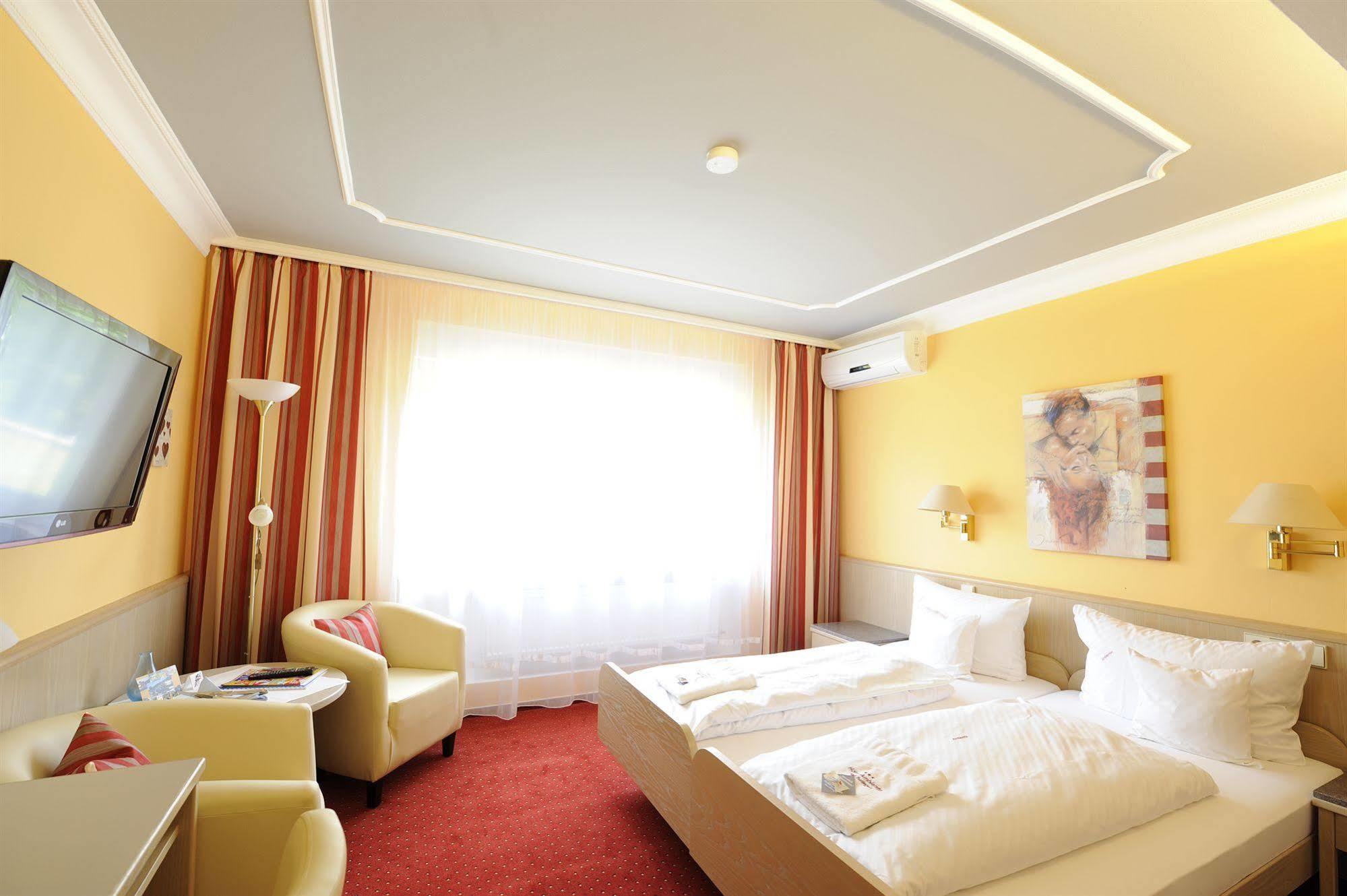 Hotel Ambiente Bad Bellingen Bagian luar foto